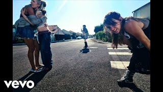 Oklou - Family And Friends