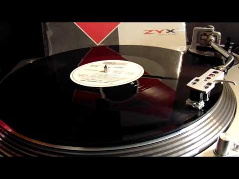 download lagu mp3 mp4 Kc The Sunshine Band 25th Anniversary Collection, download lagu Kc The Sunshine Band 25th Anniversary Collection gratis, unduh video klip Kc The Sunshine Band 25th Anniversary Collection