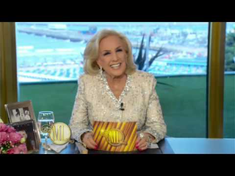 Almorzando 2015 - Mirtha bromeó sobre su edad en el mes de su cumpleaños