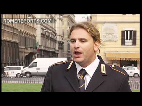 Director de tráfico de Piazza Venezia en Roma protagonizará película de Woody Allen