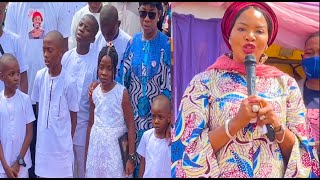 Download lagu See Who Promised To Train Gospel Singer Osinachi's Four Children To University Level At Her Burial mp3
