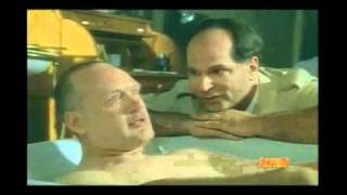 FOREVER KNIGHT: Schanke bathes LaCroix - (Nigel Bennett & John Kapelos) video