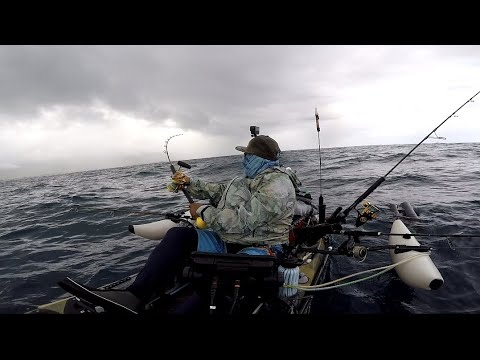 My first Shibi (yellowfin tuna) on the yak | Hawaii Kayak Fishing