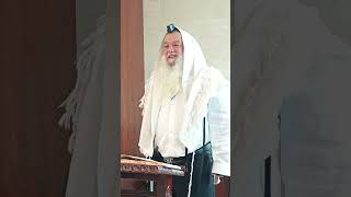 למה צריך שליח ציבור קבוע? (הרב יגאל כהן) - התמונה מוצגת ישירות מתוך אתר האינטרנט יוטיוב. זכויות היוצרים בתמונה שייכות ליוצרה. קישור קרדיט למקור התוכן נמצא בתוך דף הסרטון