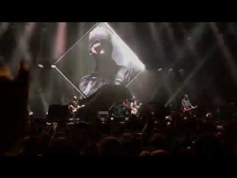 Nirvana Reunion - Smells Like Teen Spirit at Cal Jam 18 with Joan Jett on vocals