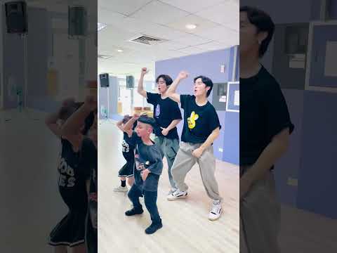 小孩超會跳月光族 #舞蹈【 #波波星球泡泡哥哥 】#shorts #dance #fyp