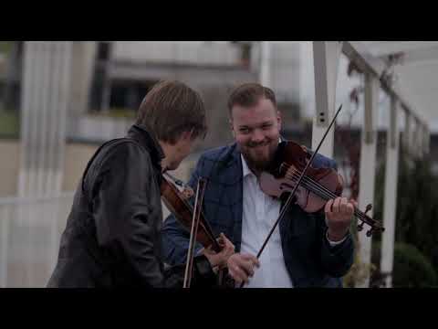 Baltic essential strings/"Kur tu teci"