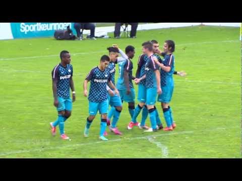 PSV A1 zegeviert in topper tegen Ajax