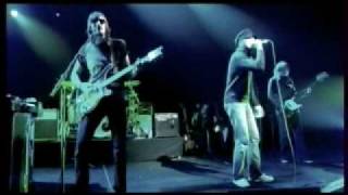 Kasabian - Running Battle (Live at Évry, 10.01.2005)