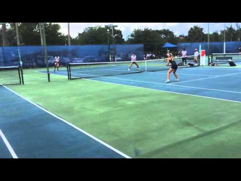 BarryU's Zuza Maciejewska & Judith Bohnenkamp win No. 3 doubles at NSU