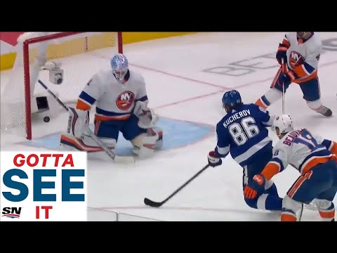 GOTTA SEE IT: Lightning Take 'Shots On Net' To Next Level Vs. Islanders In Game 1