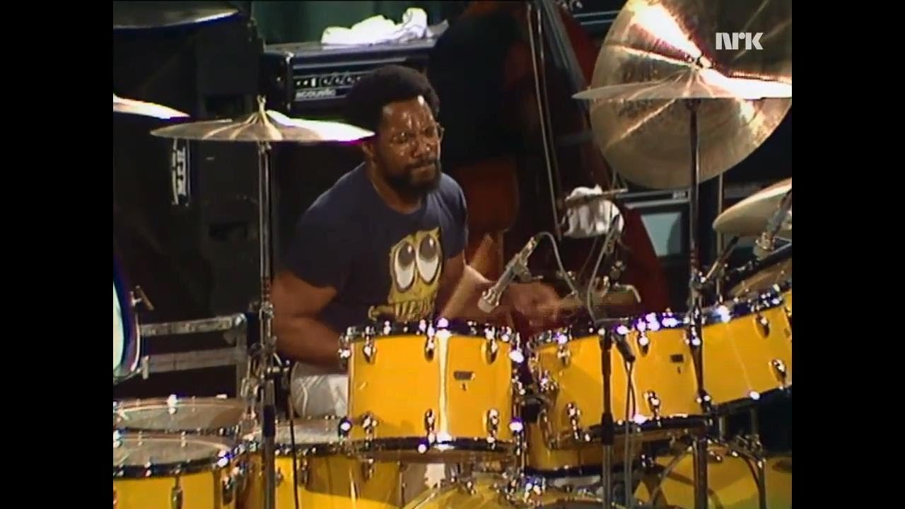 Billy Cobham Drum Solo - Kongsberg 1974 - YouTube