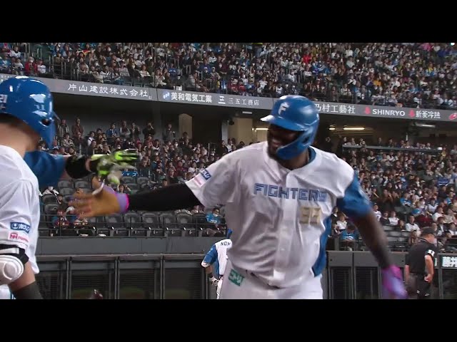 【1回裏】逆方向へパワー溢れる一発!! ファイターズ・レイエス 今季第7号は先制ソロアーチ!! 2025年5月10日 北海道日本ハムファイターズ 対 東北楽天ゴールデンイーグルス