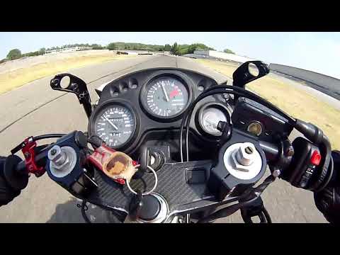 Onboard CBR 600 F2 on Castelletto Circuit