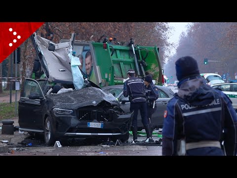 Incidente a Milano in Corso Sempione, coinvolti mezzo Amsa e due auto: un morto