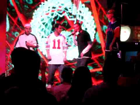 IuLicK - Realitatea  (LIVE)