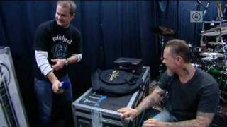 James Hetfield goes Arm Wrestling