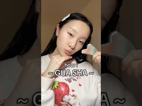 HOW I GUA SHA FOR THAT SNATCHED FACE #guashafacial #guasha #beautytips #skincaretips #beautyhacks