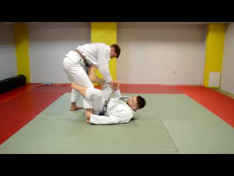 Oskar Gugała - Przejście gardy | Techniki BJJ