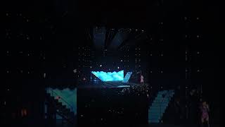 El último beso/timbres postales al cielo - Gloria Trevi en vivo en Morelia Michoacán.