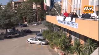 l-infinita-vertenza-degli-ex-lavoratori-dei-consorzi