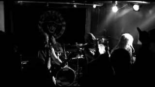 SCARECROW : Dont open the cemetary gates (LIVE 09)