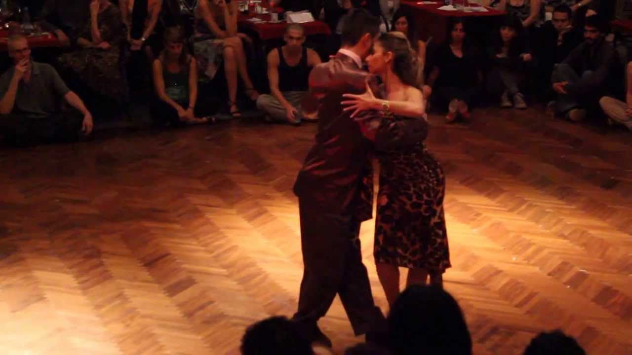 Javier Rodriguez y Noelia Barsi - Porteño y bailarin en SOHO TANGO