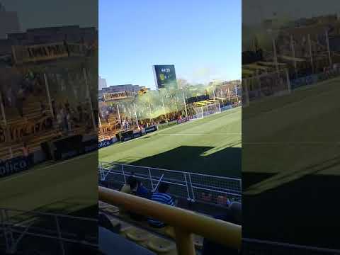 "Olimpo de Bahia Blanca//hinchada nunca abandona" Barra: Noroeste 74 &bull; Club: Olimpo