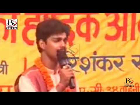 #पवन सिंह के#लाइफ़ का पहला#प्रोग्राम गड़हा महोत्सव#बलियां में प्रस्तुत करते हुए#ऐसा कलयुग आएगा#गोपाल