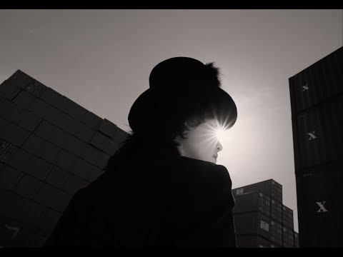 竇靖童 Leah Dou - California Baby (Official Music Video)