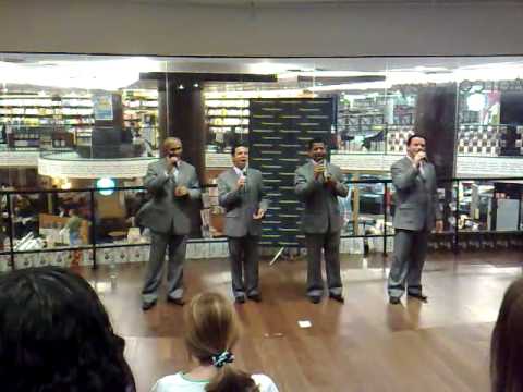 Arautos do Rei "Prefixo 2008" 05/10/2010 no Shopping Center Norte.