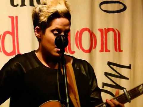 Amy Wadge 