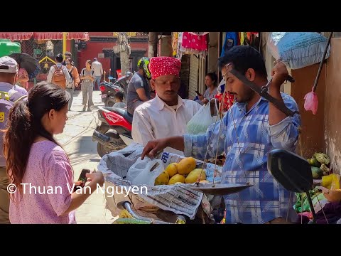 Nepal || Uma manhã de domingo em Katmandu