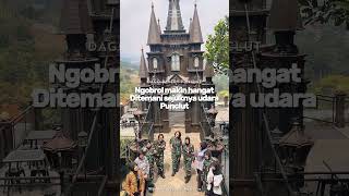 Download lagu Ngobrol makin hangat ditemani sejuk nya udara Punclut #bandungview #jelajahkotabandung mp3