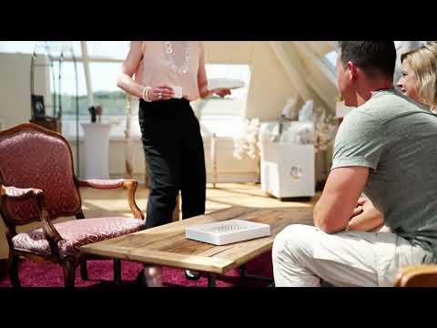 Im schönen Ambiente und entspannter Atmosphäre stellen wir euch unsere vielseitige Auswahl an Trauringen vor.