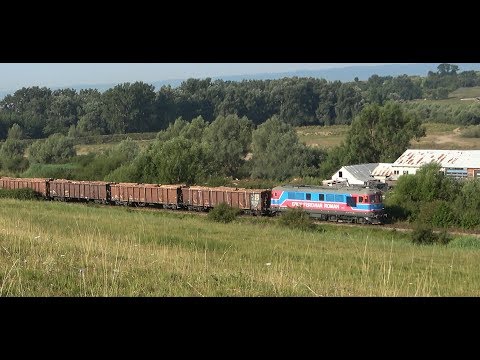 [4K] 060-DA diesel locomotive, 38 wagons with wood near Dornesti [July, 2019]