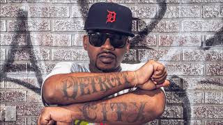 Obie Trice - Love Me (Official Video)