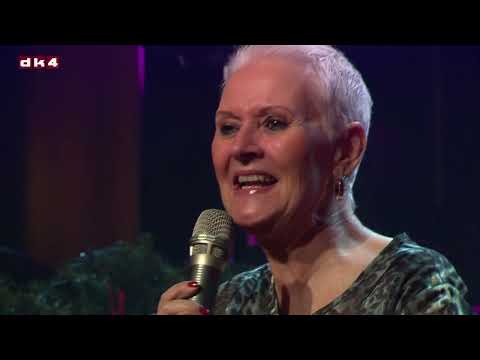 dk4 ønsker Go Jul med Servants og Santa Klaus SHOW 4:4 Anne Karin Broberg og Søren Sebber   Forelske