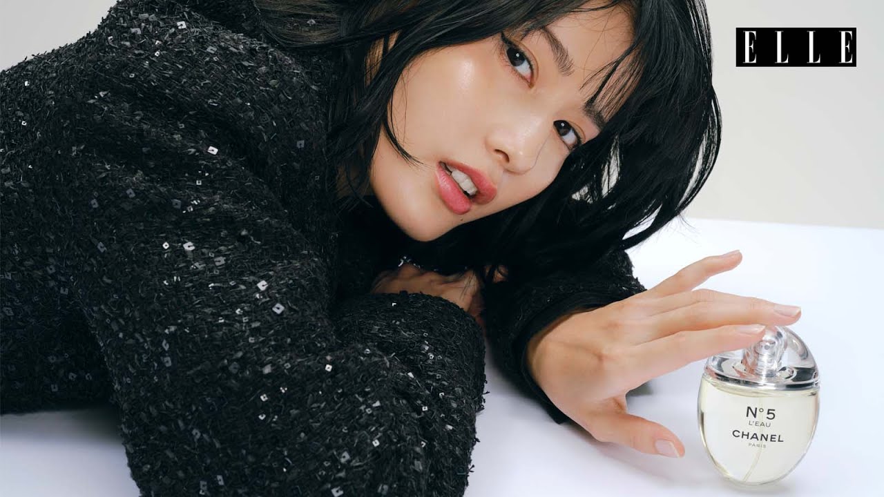 橋本愛 with シャネル N°5 ロー オードゥ トワレット D 橋本愛 with シャネル N°5 ロー オードゥ トワレット D