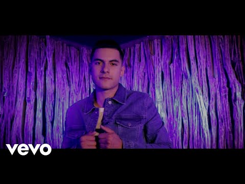 Cheyo Carrillo - No Podemos Ser Amigos