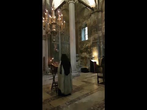 Kyrie Eleison-Visoki Decani, 1 hour