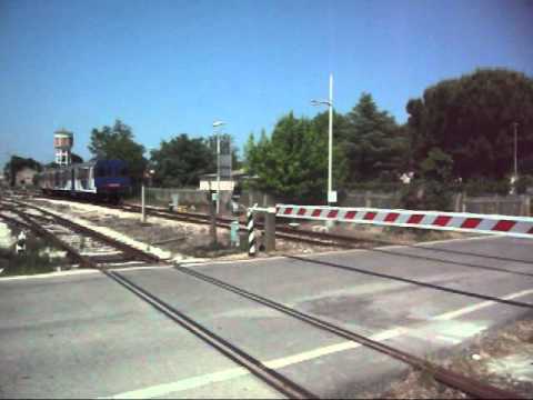 Passaggio a livello. Aln663.