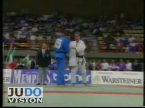 JUDO 1993 European Championships: Adrian Croitoru (ROU) - Alex Smeets (NED)