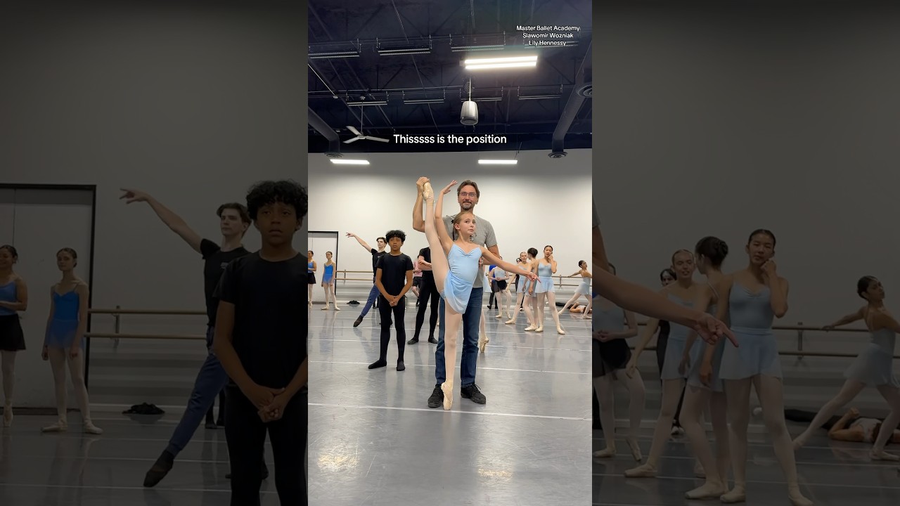 Tiny fixes😉✨ #ballet #balletschool #balletclass #dancer #dance #dancers #ballerina #balletdancer