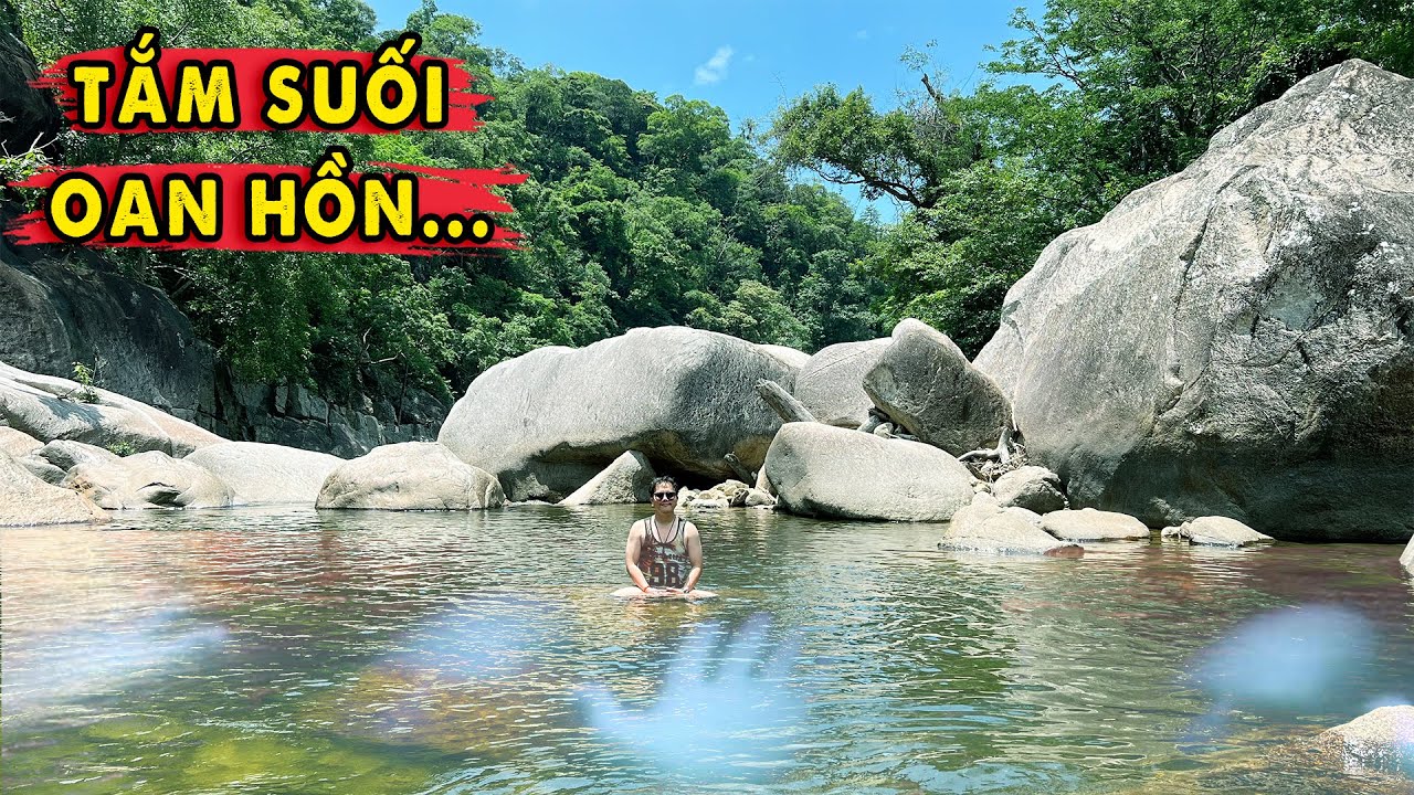 Tắm Suối Oan Hồn tháng 7 với Lời Nguyền Rừng Thiêng Nước Độc
