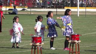 日本人学校の花祭りの踊り
