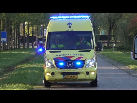 Verschillende Ambulances met spoed in Beuningen
