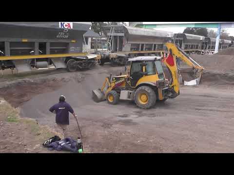 Marcos Juárez: Llegó asfalto para seguir con la obra de pavimentación