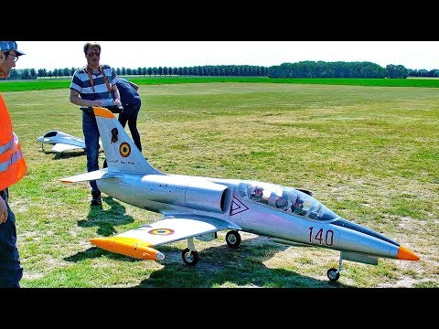 STUNNING !!! BIGGEST RC ELECTRIC L-39 AERO SCALE MODEL EDF MODEL FLIGHT DEMONSTRATION