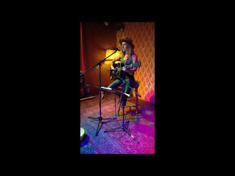 Bella. - Live in concert @ Ponybar Hamburg 06.09.2017